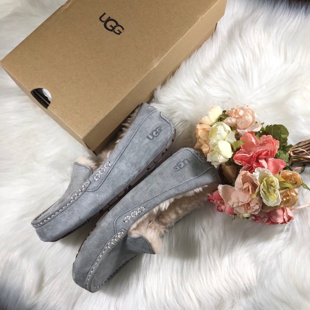 SOLD New Ugg Ansley Light Gray Moccasin
